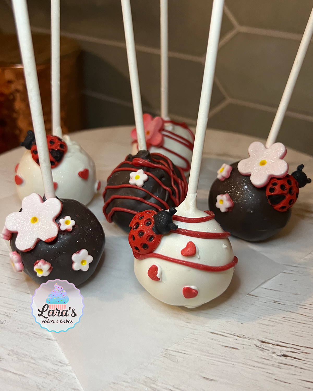 Chocolate and Vanilla Ladybug Cake Pops